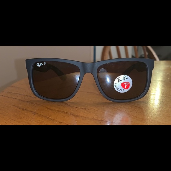 RAY-BAN JUSTIN CLASSIC POLARIZED SUNGLASSES - Picture 3 of 8